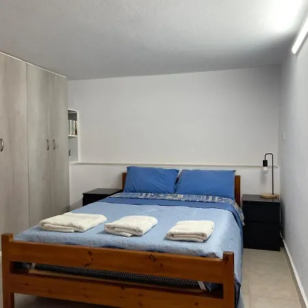 Gorgeous White Marsis In Paros Apartment